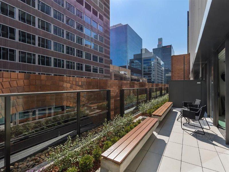 Skye Suites Sydney Luaran gambar The rooftop garden