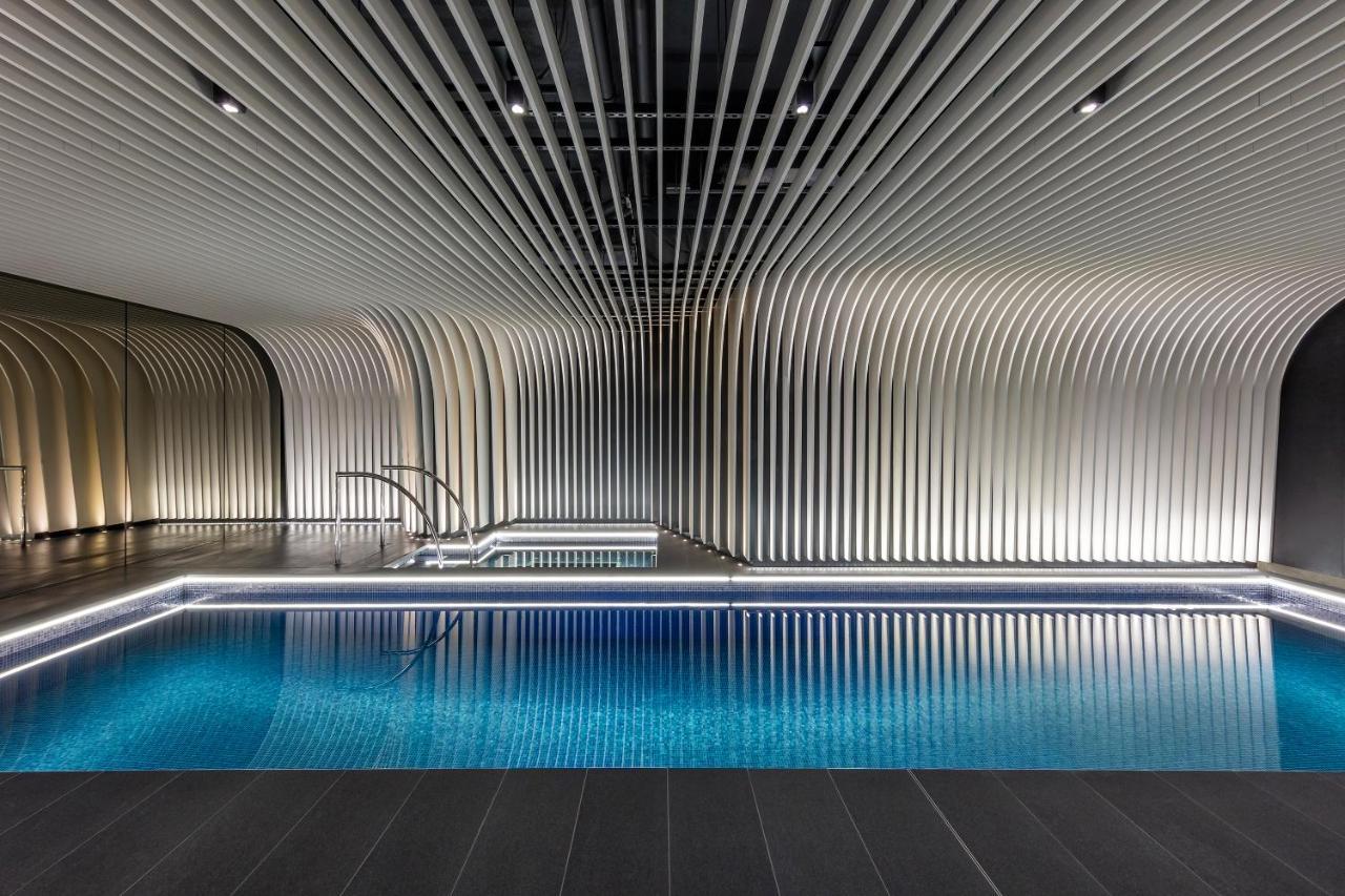 Skye Suites Sydney Luaran gambar The pool at The Standard London