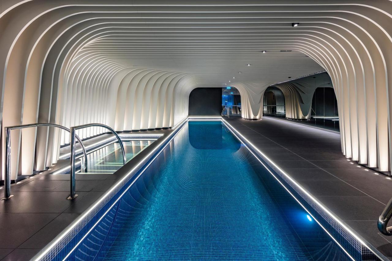 Skye Suites Sydney Luaran gambar The pool at the 2012 London Olympics