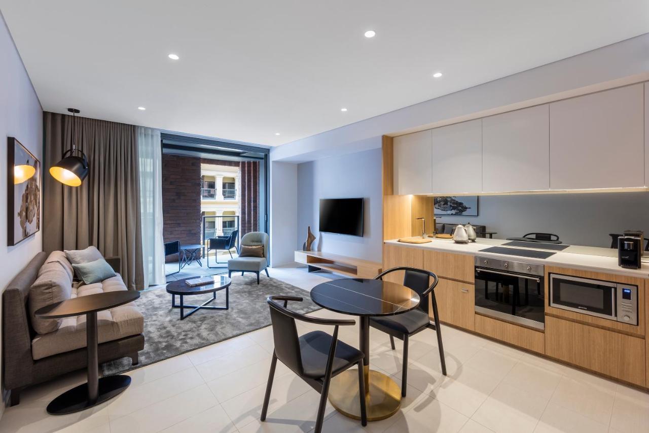 Skye Suites Sydney Luaran gambar A typical apartment at The Standard London